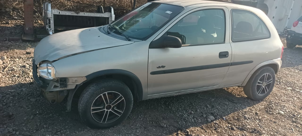  Chevrolet CORSA 2004    EN DESARME